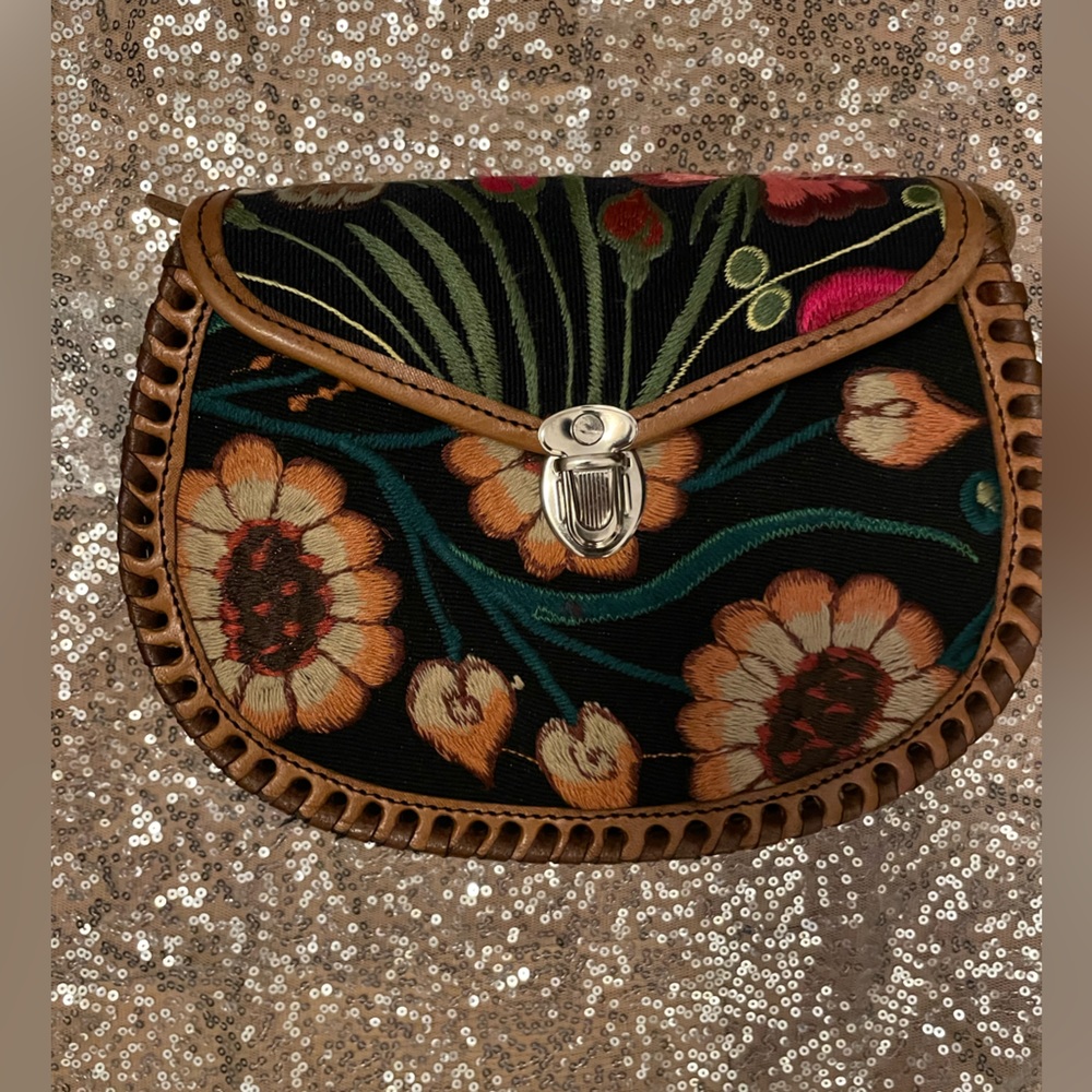 MEXICAN LEATHER CROSSBODY